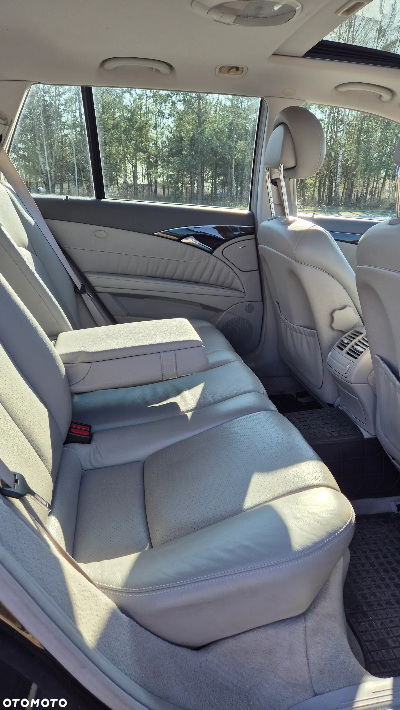 Mercedes-Benz Klasa E 200 T Kompressor Automatik Avantgarde - 12
