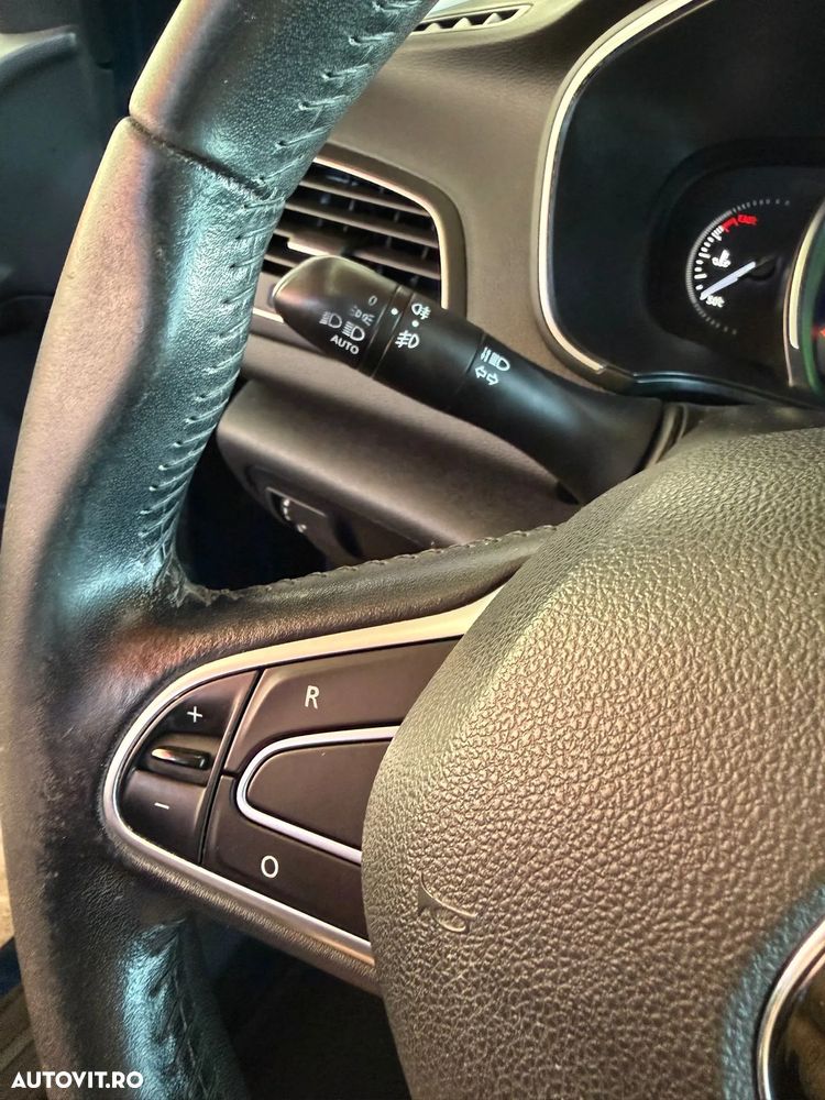 Renault Megane ENERGY dCi 110 EDC BUSINESS - 12