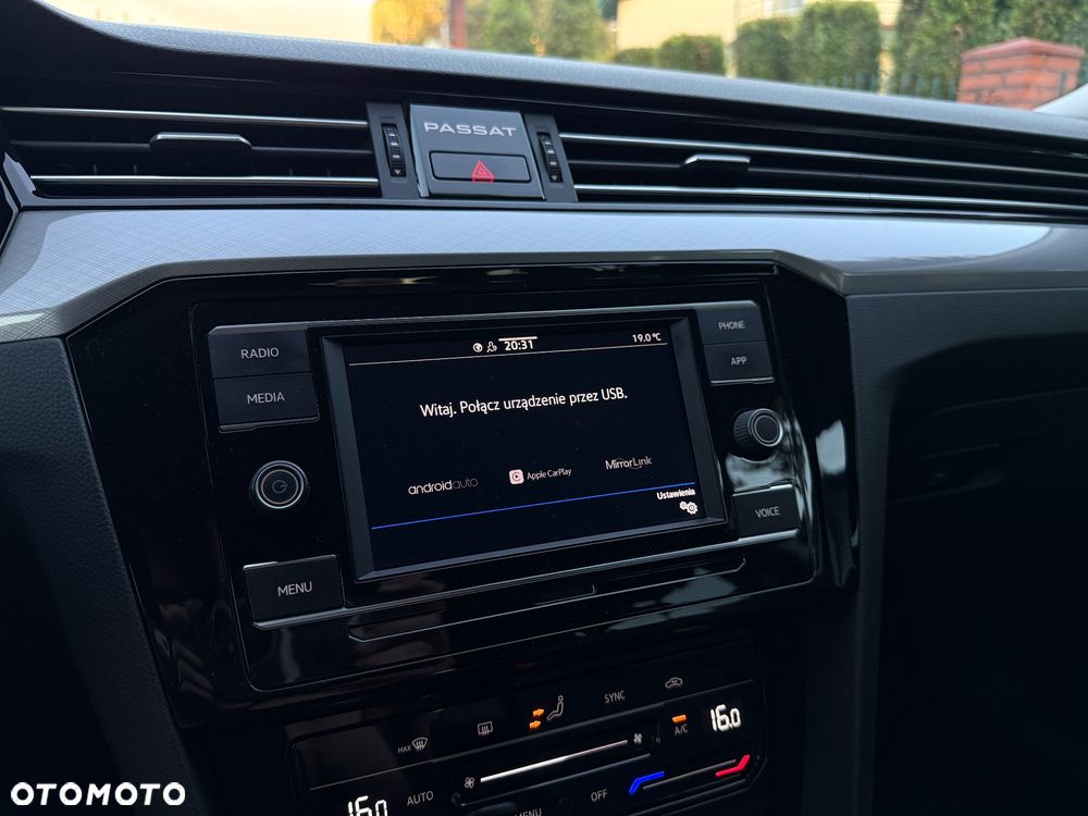 Volkswagen Passat 1.5 TSI EVO Business - 19