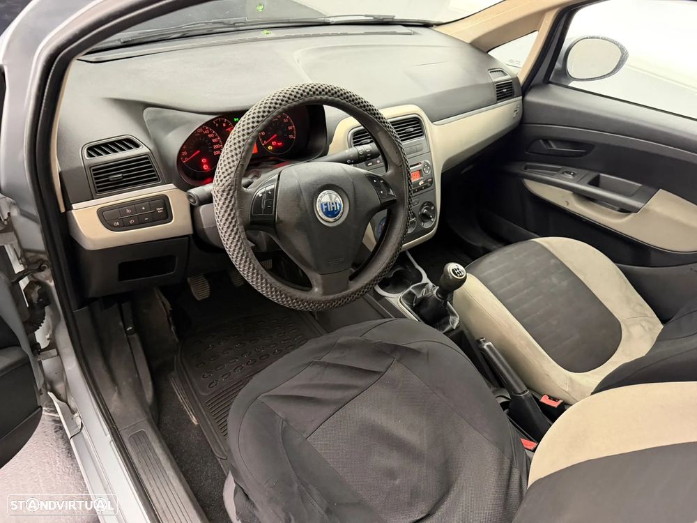 Fiat Grande Punto - 8