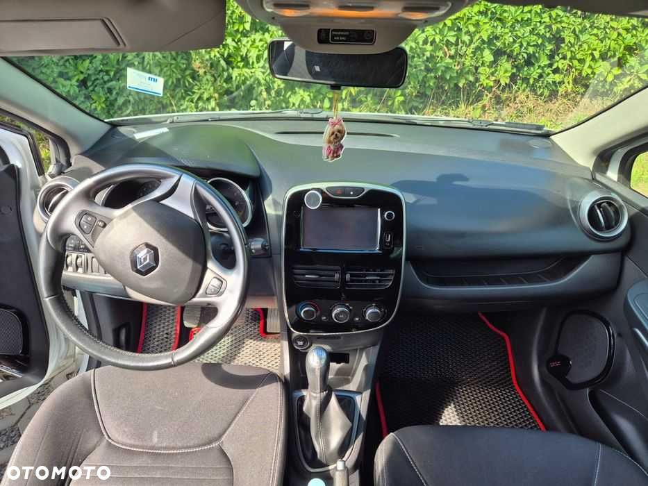 Renault Clio - 6