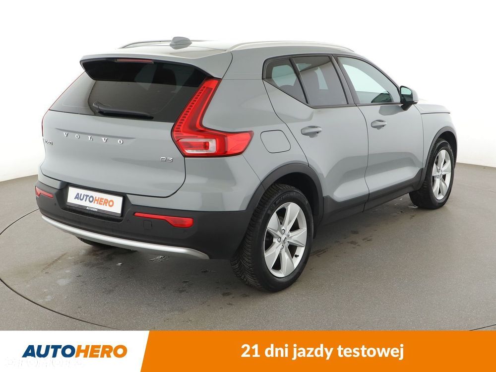 Volvo XC 40 B3 Plus Dark - 6