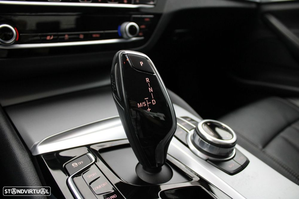 BMW 520 d Auto - 25