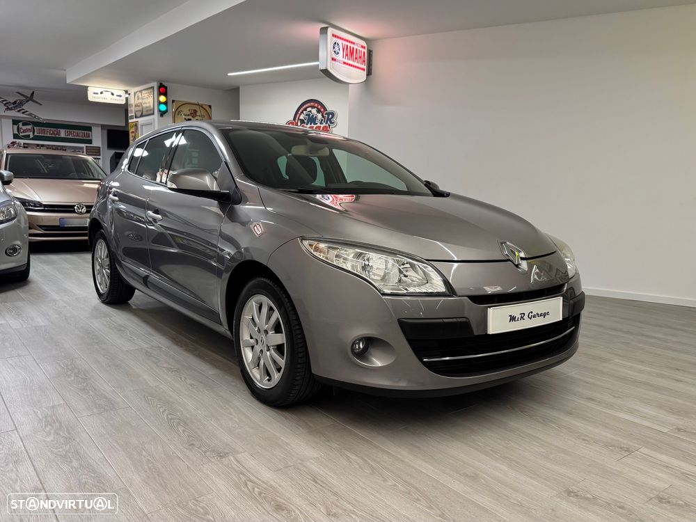 Renault Mégane 1.5 dCi Dynamique S - 8