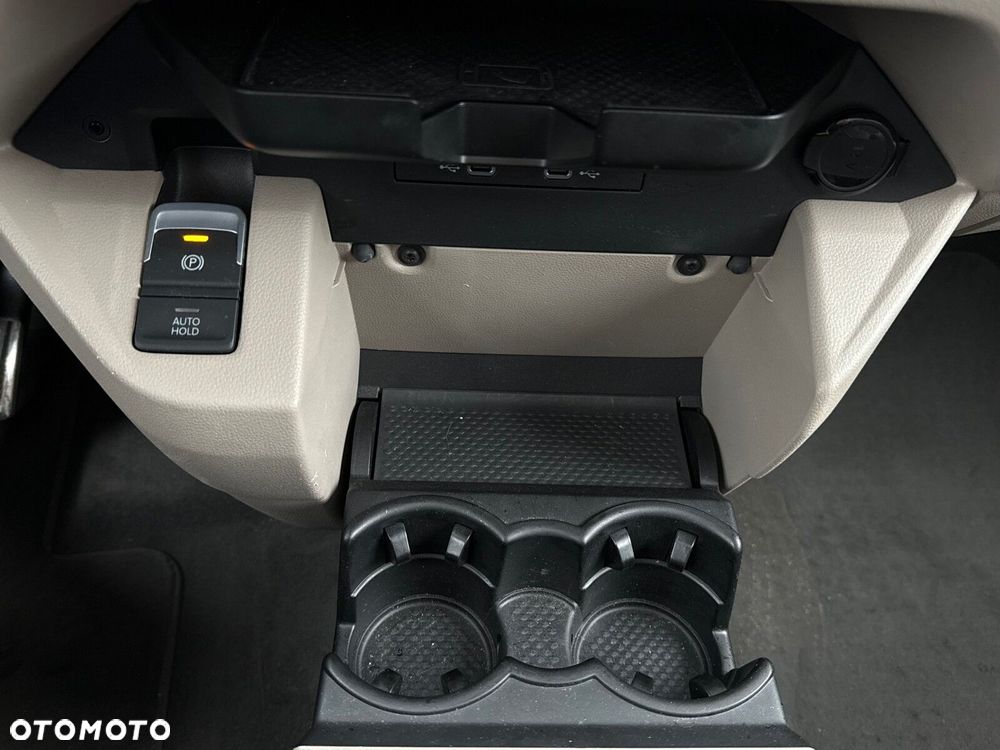 Volkswagen Multivan 2.0 TSI L2 Style DSG - 23