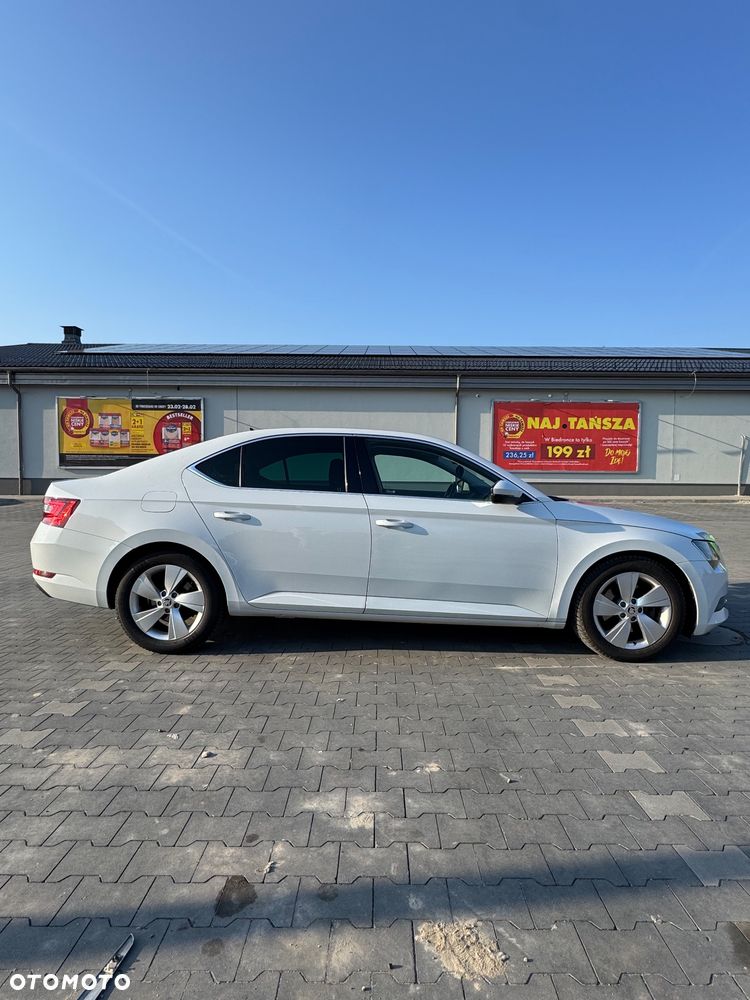 Skoda Superb 1.6 TDI Ambition DSG - 5