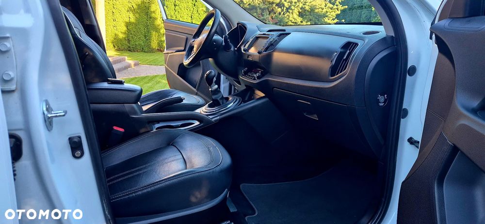 Kia Sportage 2,0 CRDI AWD Spirit - 11