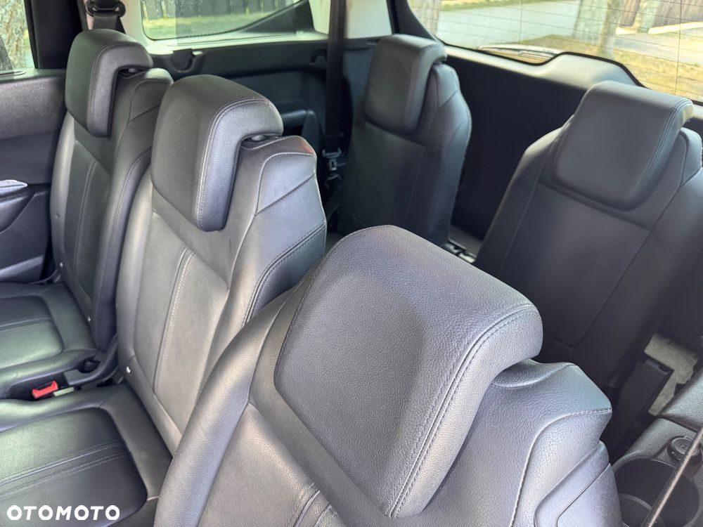 Peugeot 5008 2.0 HDi Allure 7os - 19