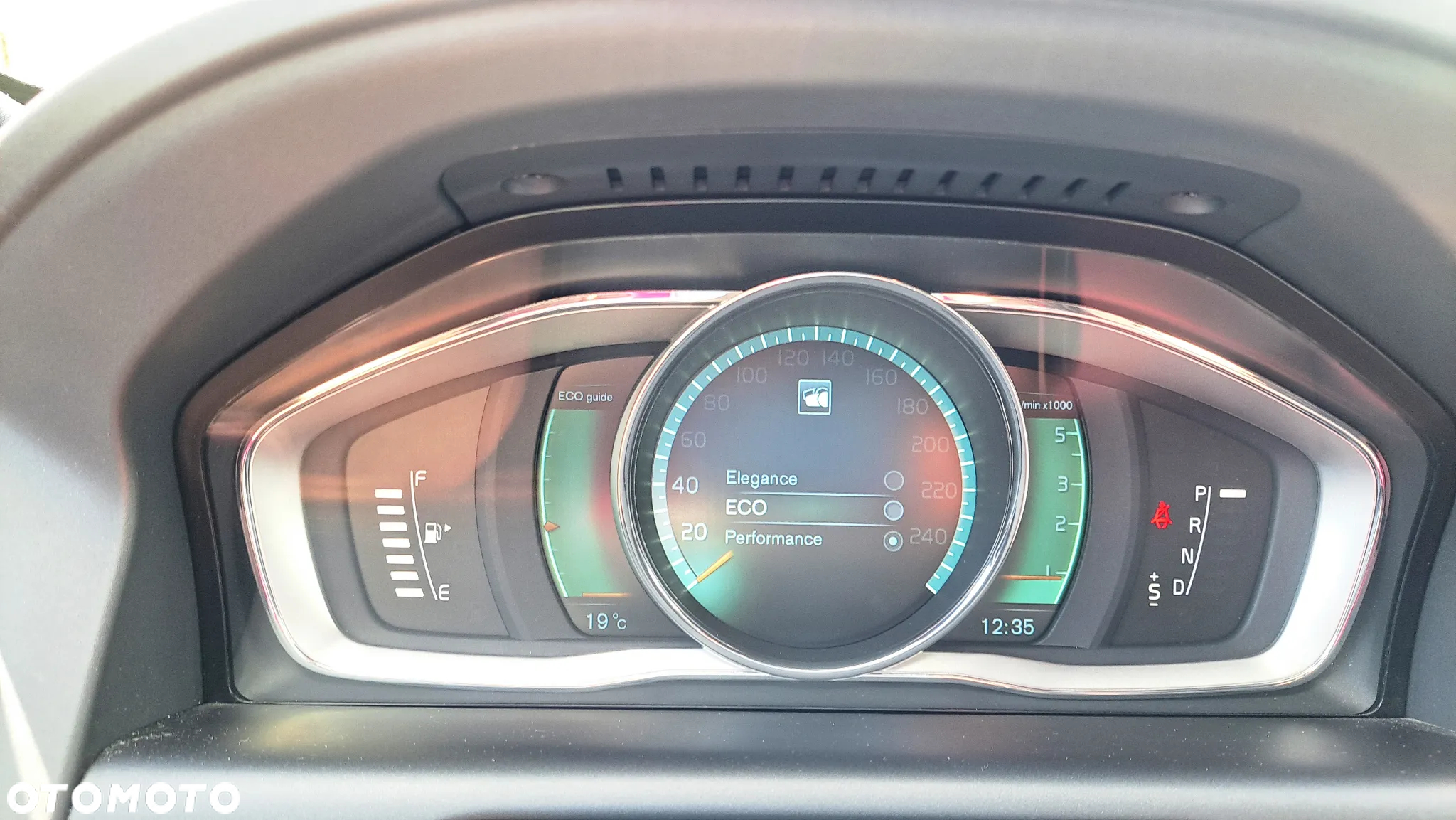 Volvo XC 60 D4 Drive-E Momentum - 30