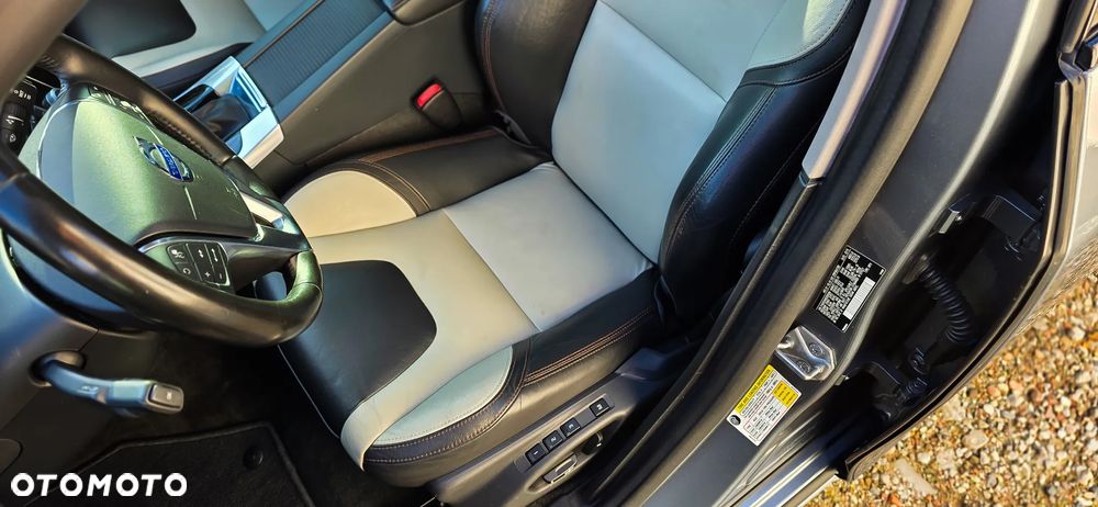 Volvo S60 T5 AWD Summum - 28