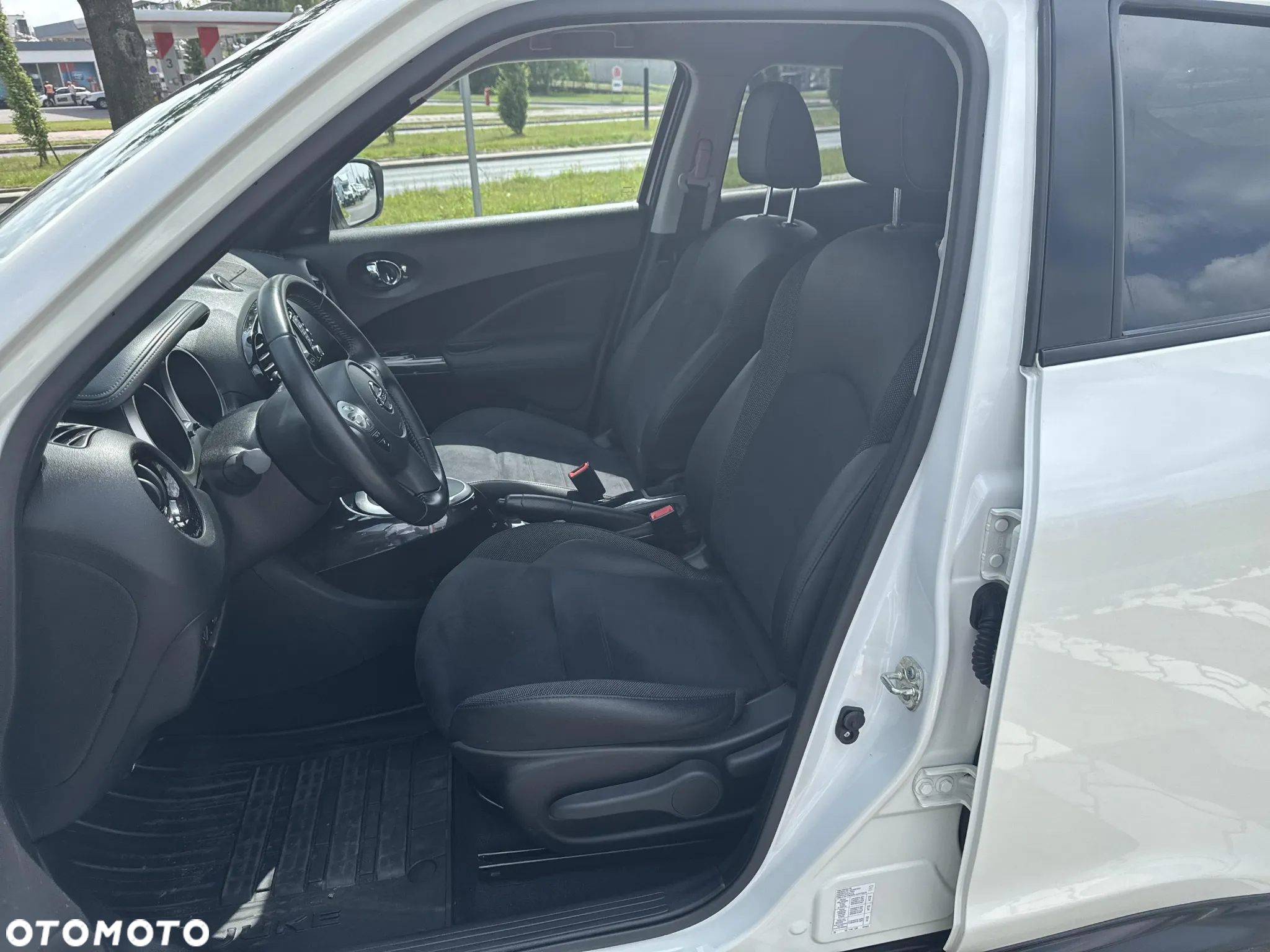 Nissan Juke 1.6 N-Connecta Xtronic - 11