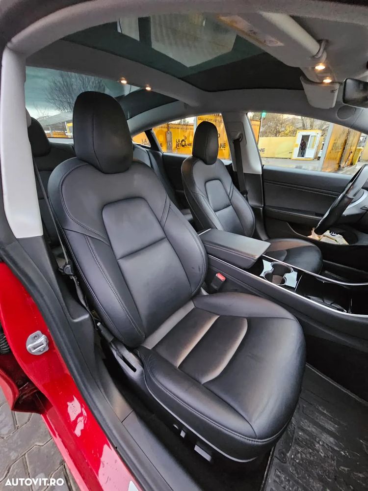 Tesla Model 3 - 18
