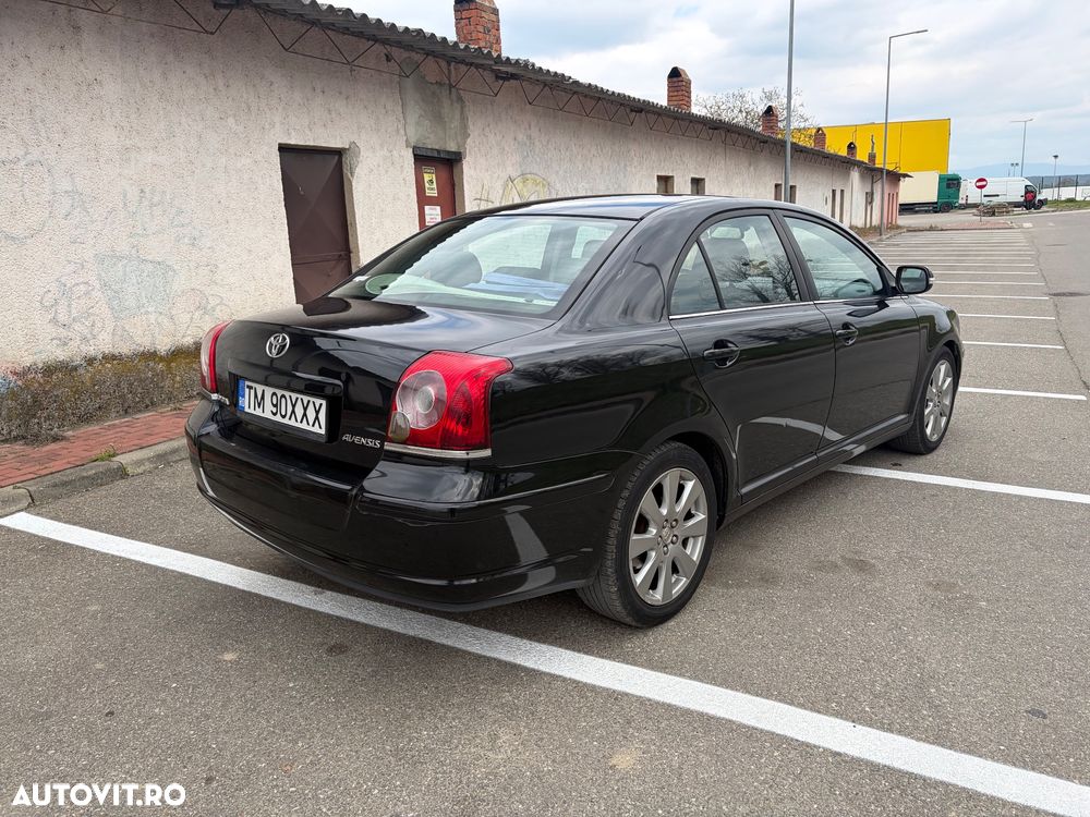 Toyota Avensis 2.0 Sedan Executive - 3
