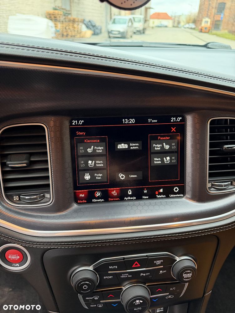 Dodge Charger 6.4 Scat Pack Widebody - 12