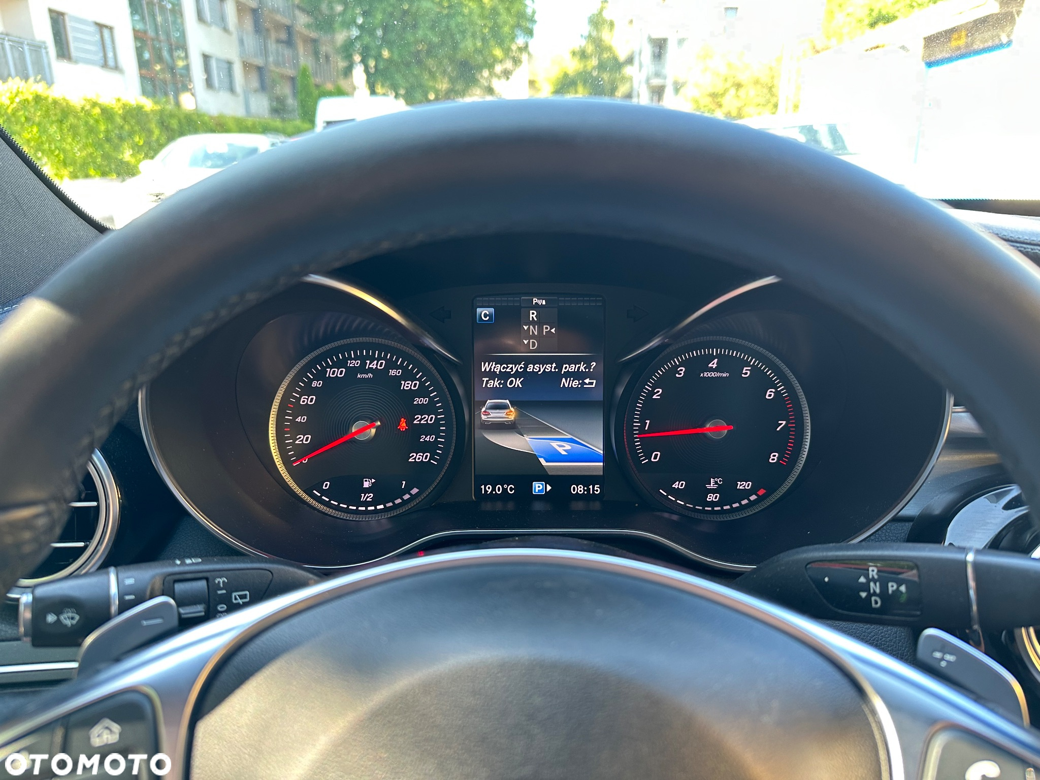 Mercedes-Benz Klasa C 200 4-Matic 9G-TRONIC - 32