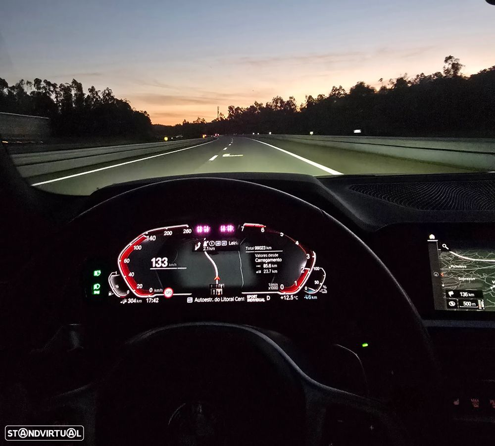 BMW 330 e Aut. M Sport - 12