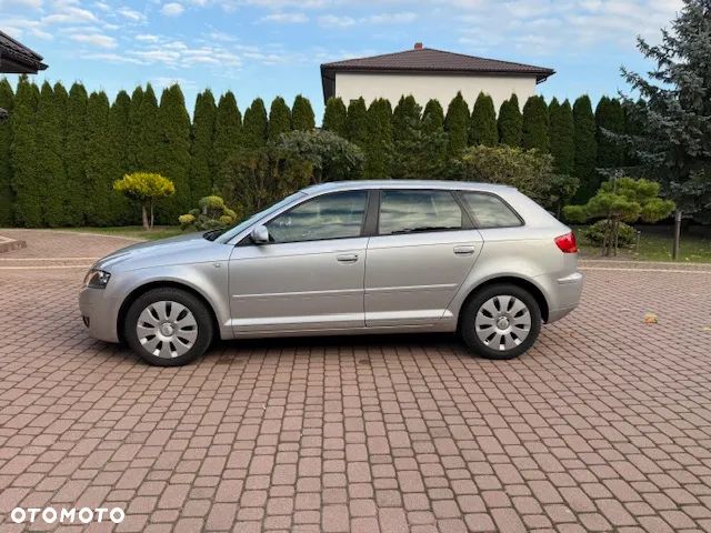 Audi A3 Sportback 2.0 TDI DPF (DSG) S tronic Ambiente - 7