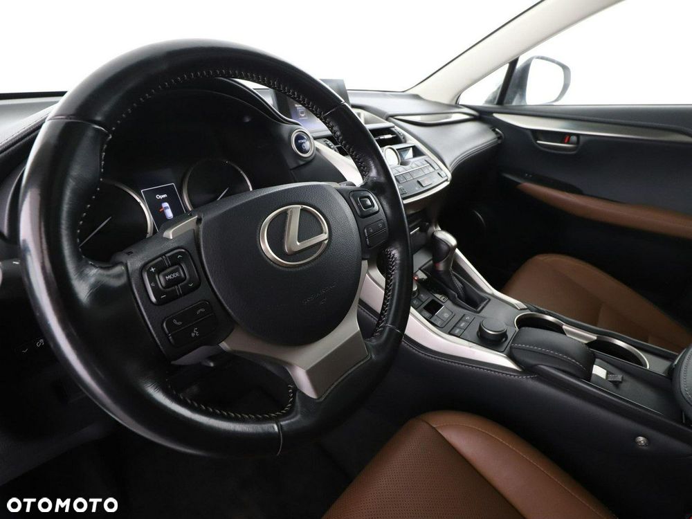 Lexus NX 300h E-FOUR Luxury Line - 14