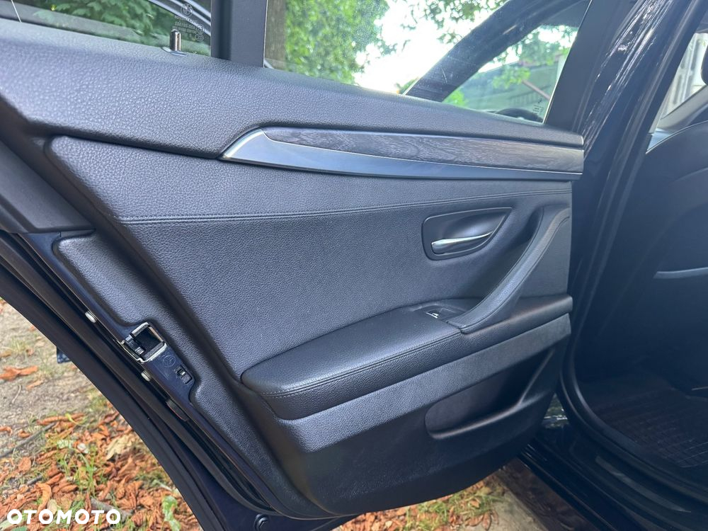 BMW Seria 5 520d - 16