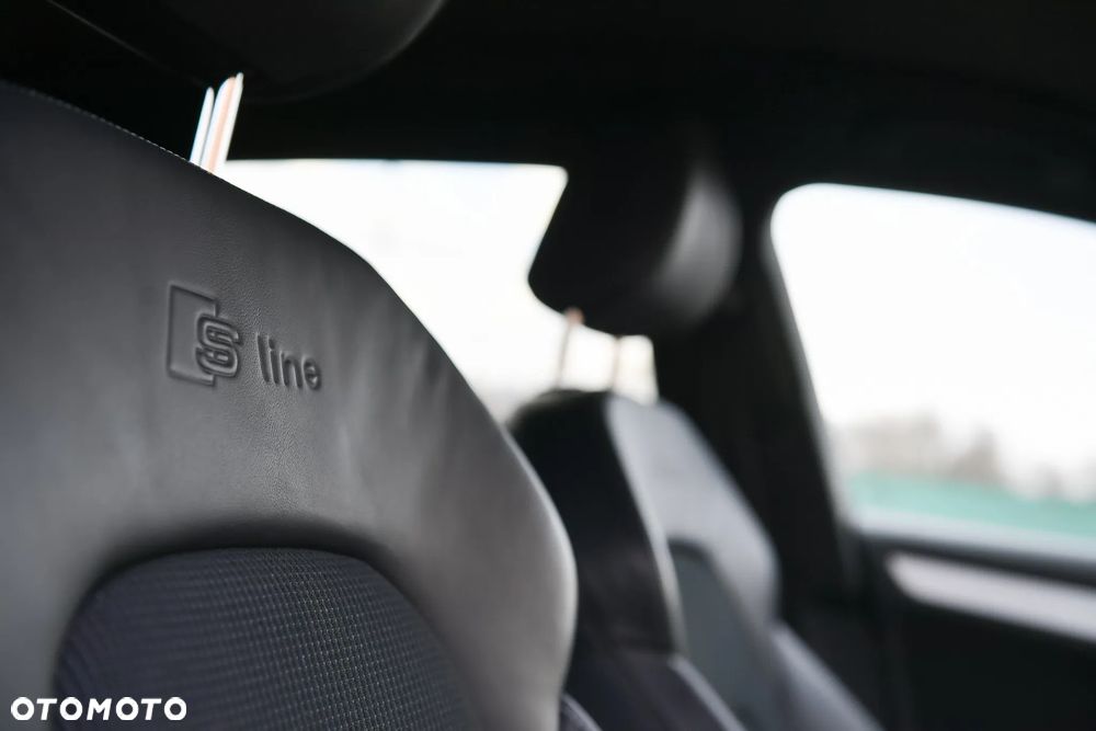 Audi A4 Avant 2.0 TDI quattro sport - 31