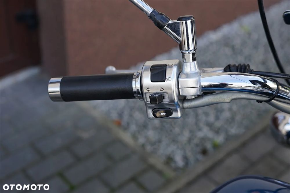 Yamaha XVS - 17
