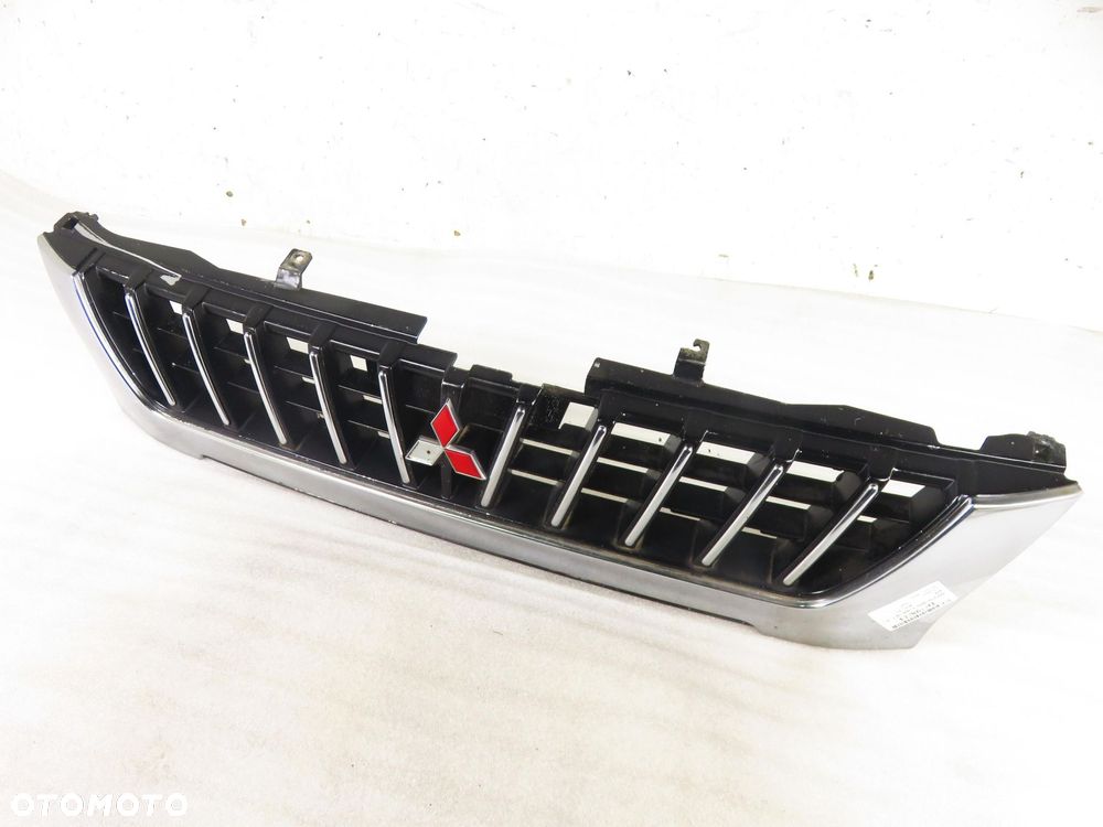 ATRAPA GRILL MITSUBISHI L200 II MR339880 - 2