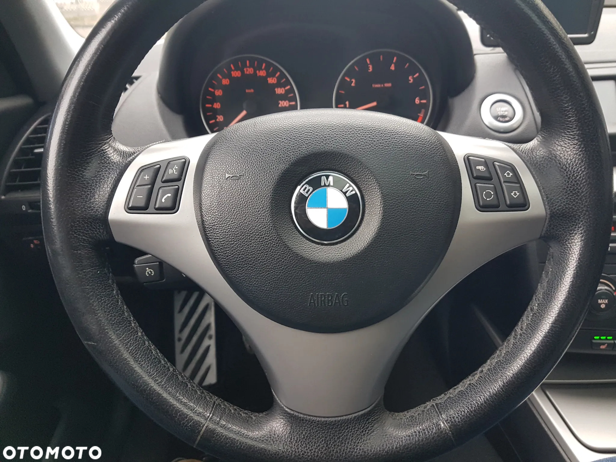 BMW Seria 1 120i - 22