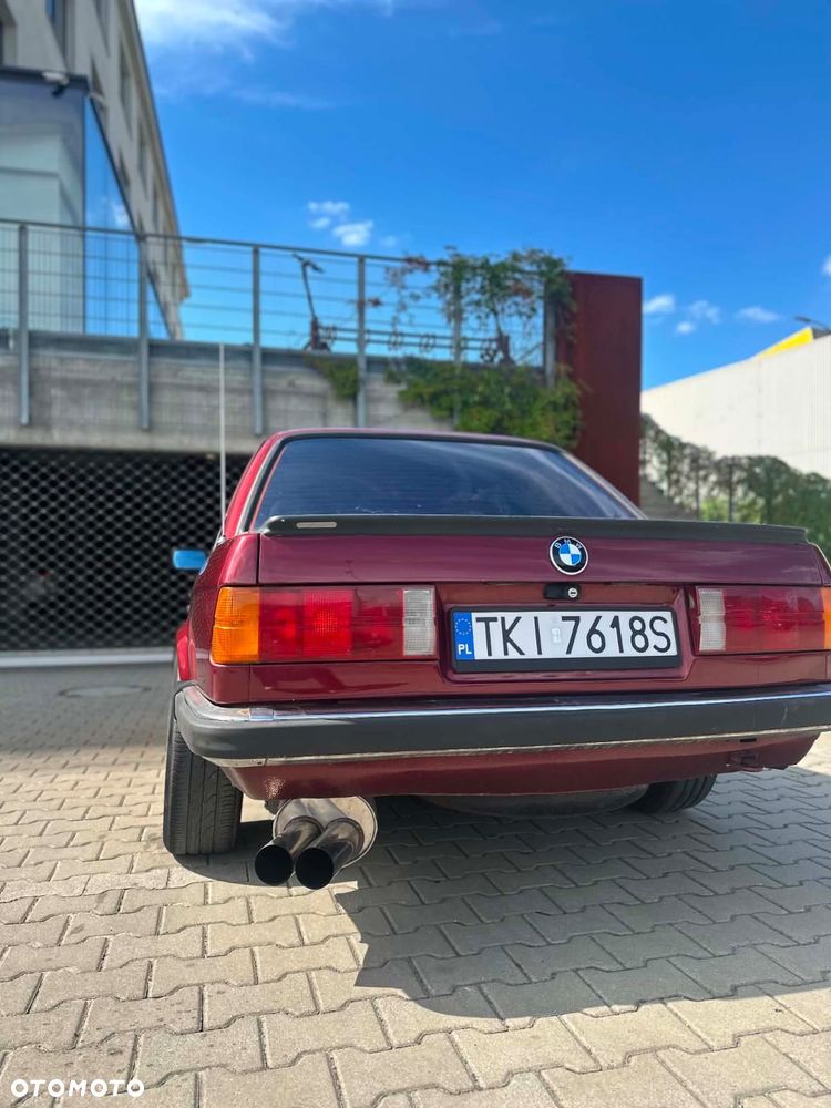 BMW Seria 3 325i - 11
