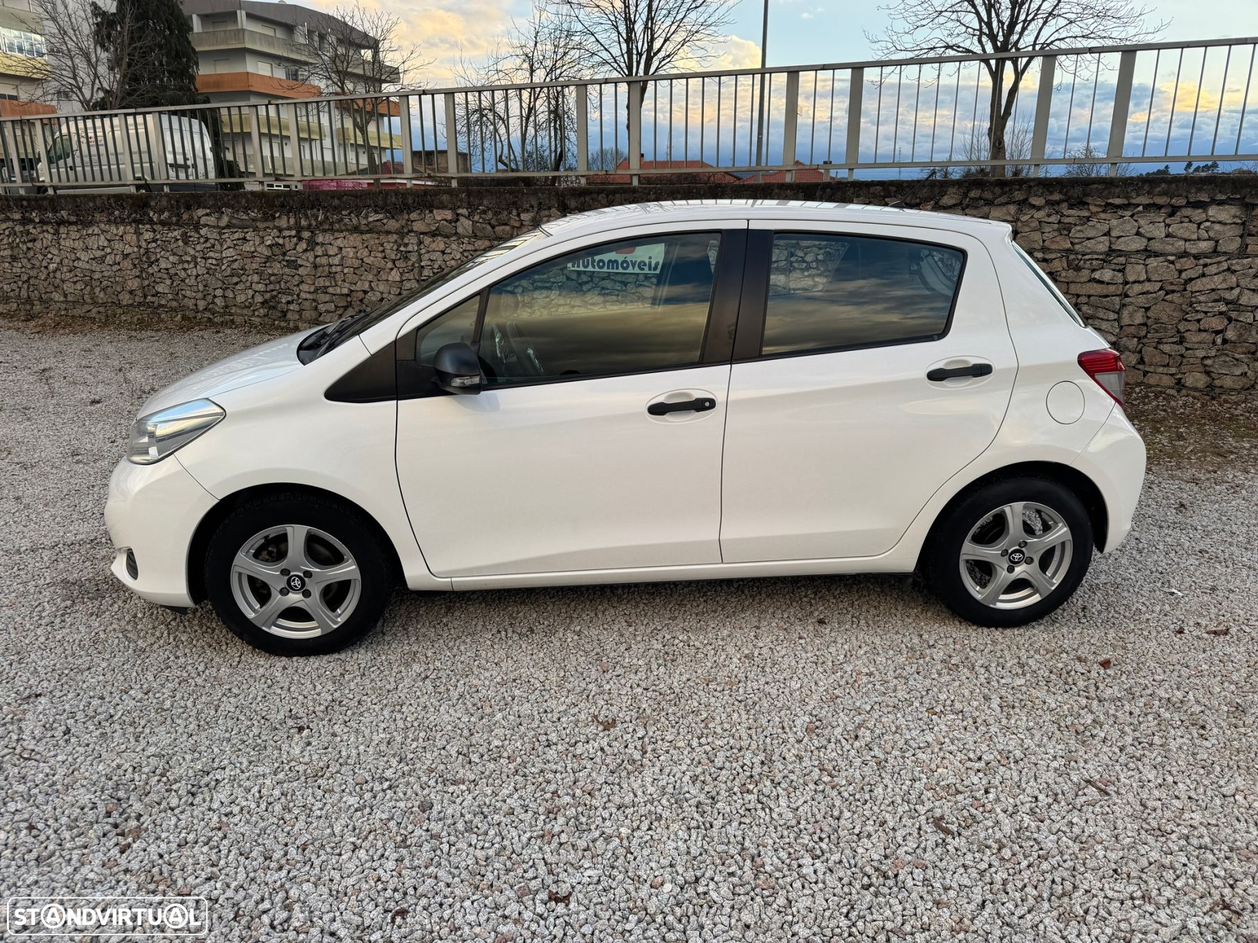 Toyota Yaris 1.0 VVT-i - 5