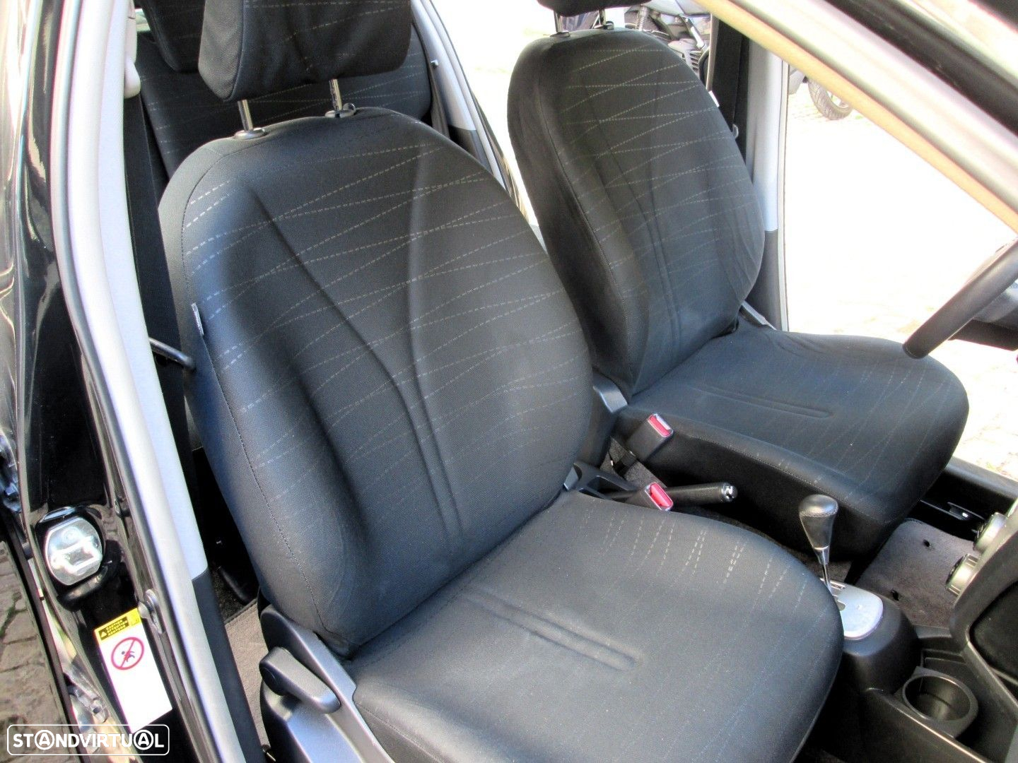 Toyota Yaris 1.0 VVT-i Sol High Pack MMT - 17