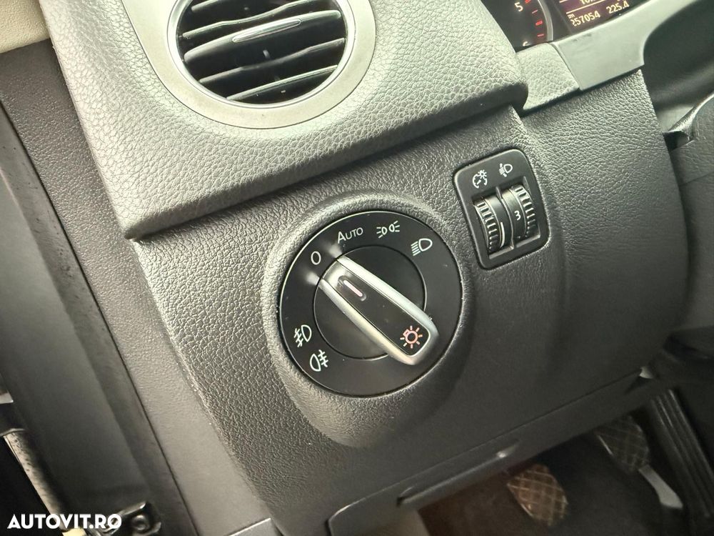 Volkswagen Tiguan - 20