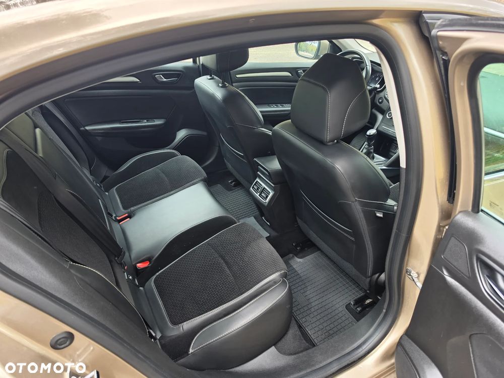 Renault Megane 1.6 SCe Business - 17