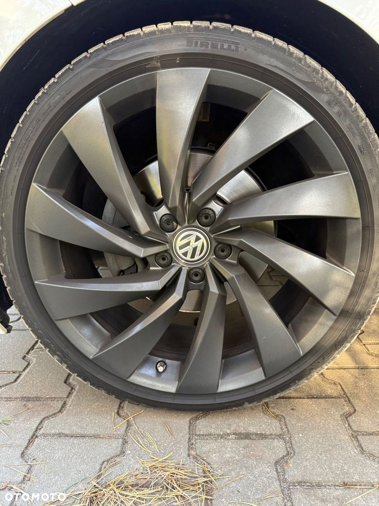 Volkswagen Arteon 2.0 TDI SCR DSG R-Line - 13