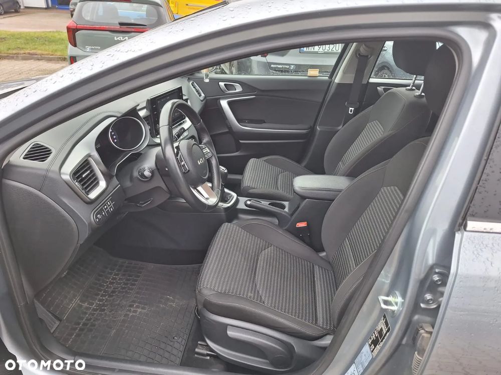 Kia Ceed 1.5 T-GDI M - 9