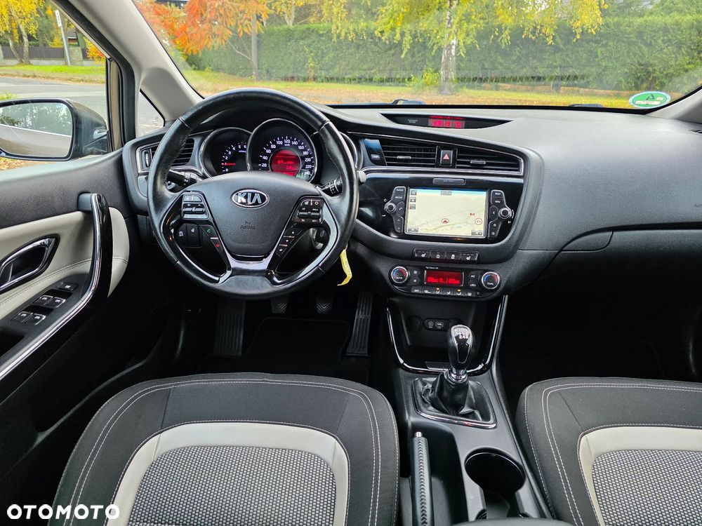 Kia Ceed - 26