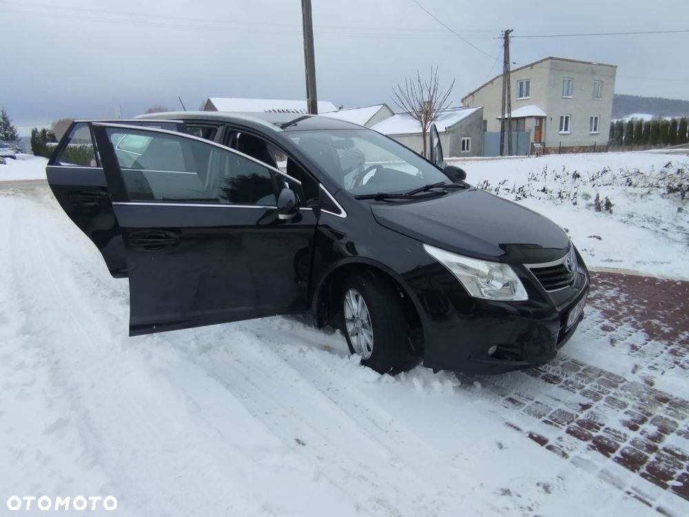 Toyota Avensis 1.8 Executive - 24