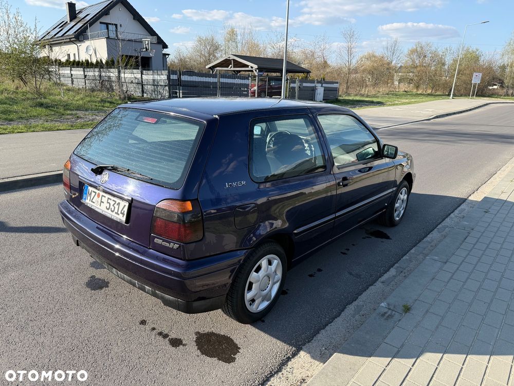 Volkswagen Golf - 6
