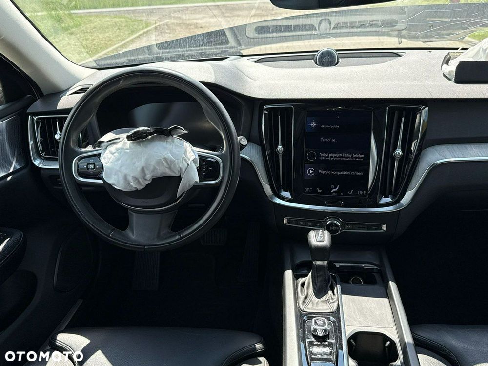 Volvo V60 Cross Country D4 AWD Geartronic Pro - 23