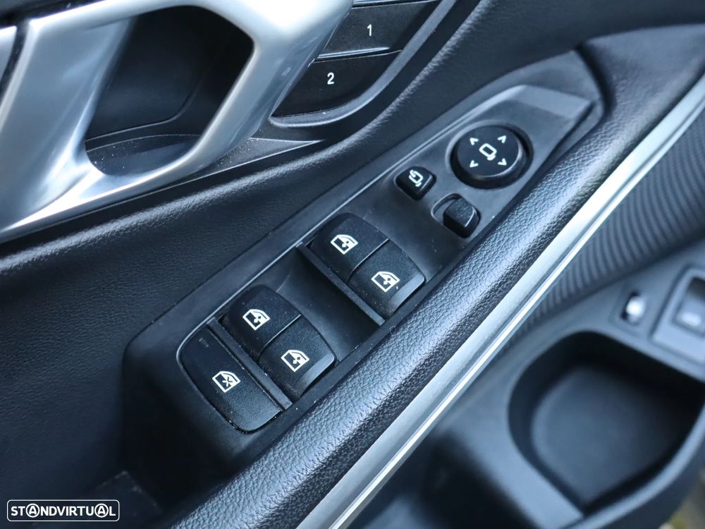 BMW 330 e Pack M Auto - 43