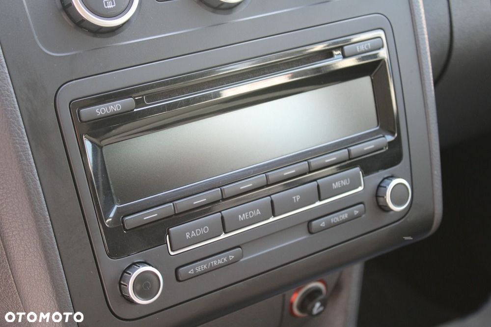 Volkswagen Touran - 20