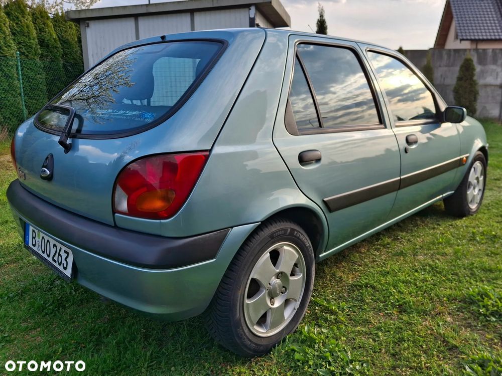 Ford Fiesta 1.3 Style - 21