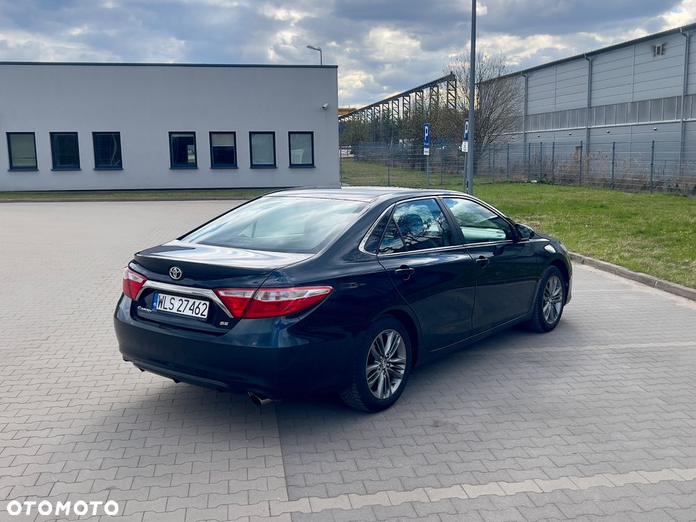 Toyota Camry - 7
