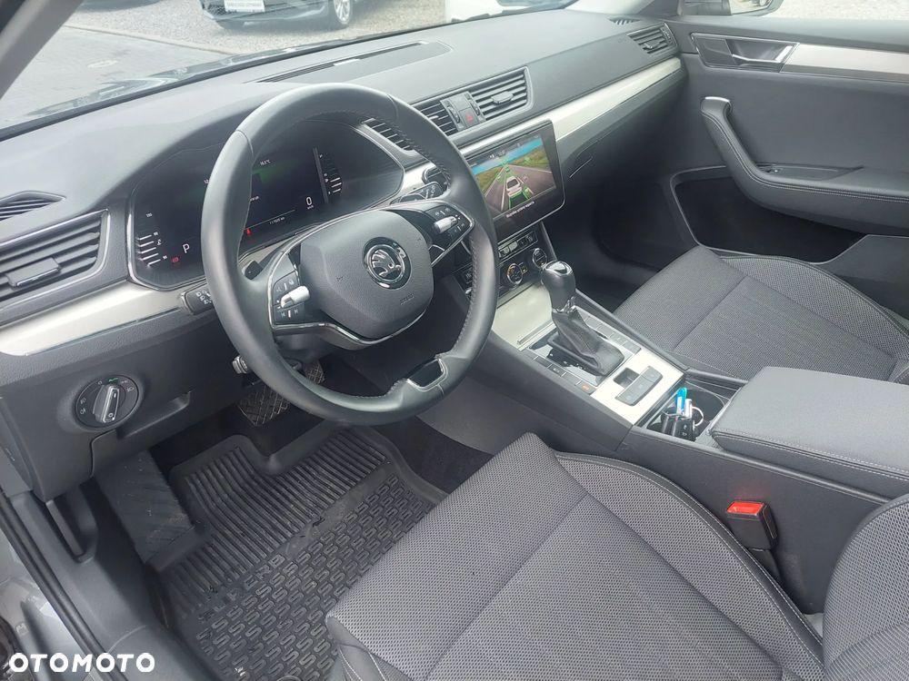 Skoda Superb 2.0 TDI DSG Style - 10