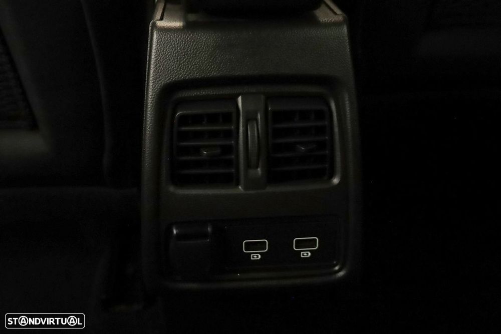 Renault Captur 1.0 TCe Techno Bi-Fuel - 25