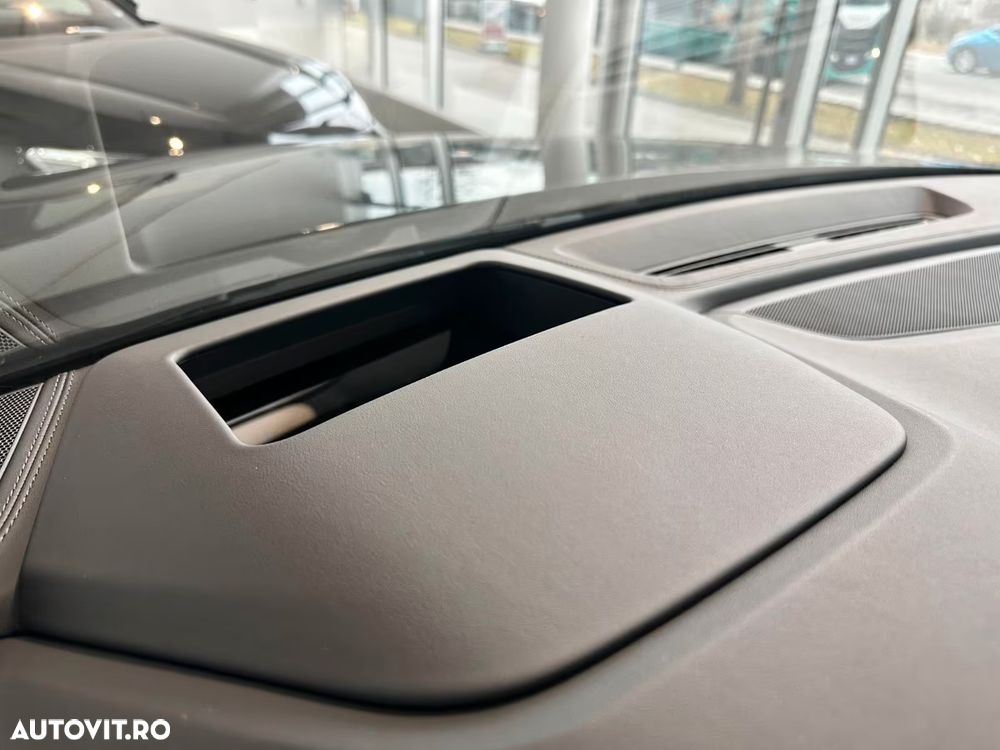 Audi Q8 SUV TFSI e quattro 290 kW tiptronic S line business - 11