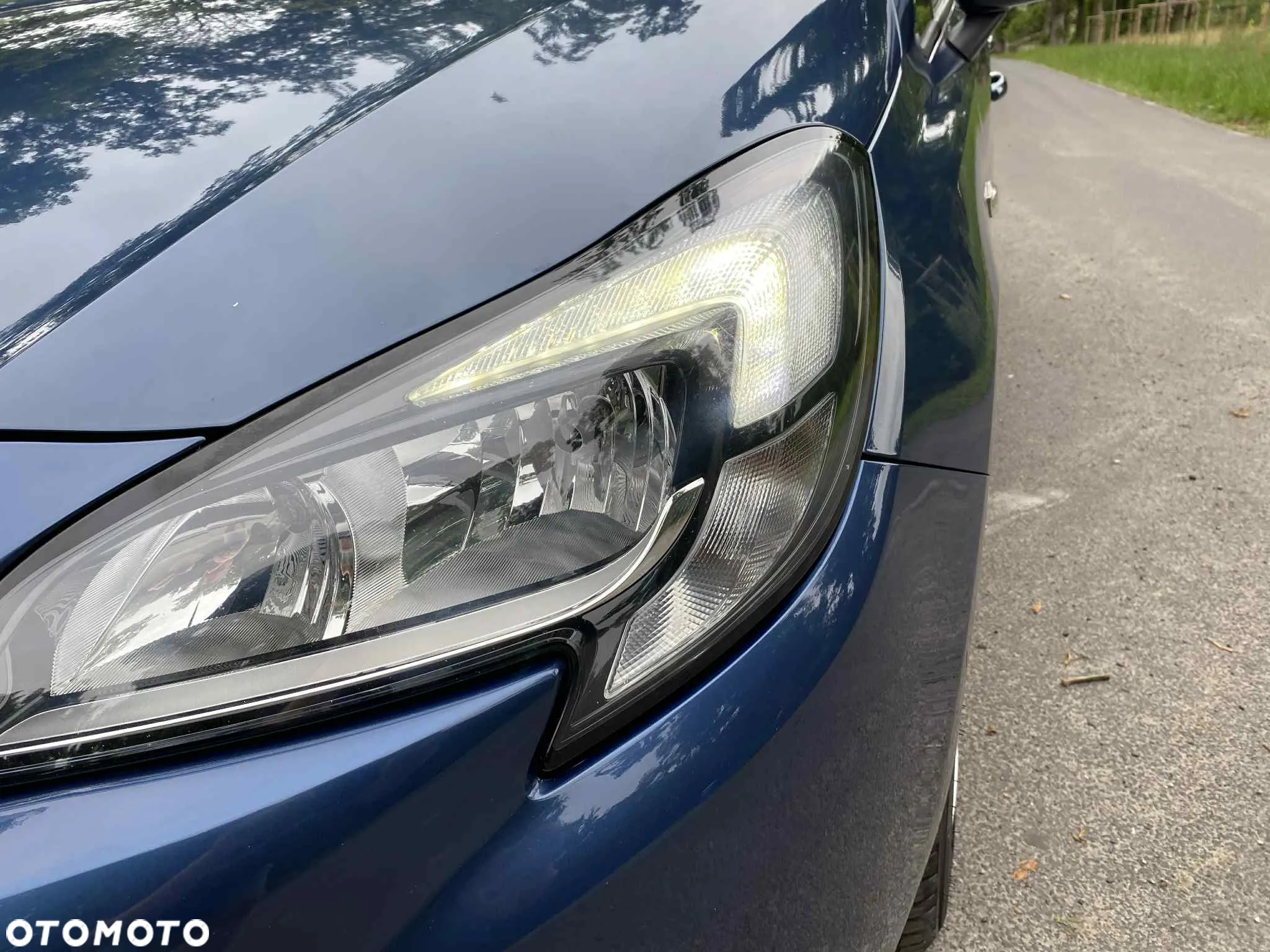 Opel Corsa 1.4 Cosmo - 28