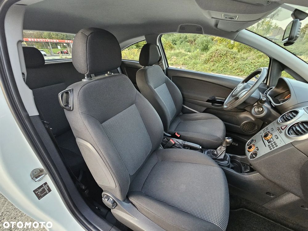 Opel Corsa 1.2 16V Edition / Active - 21