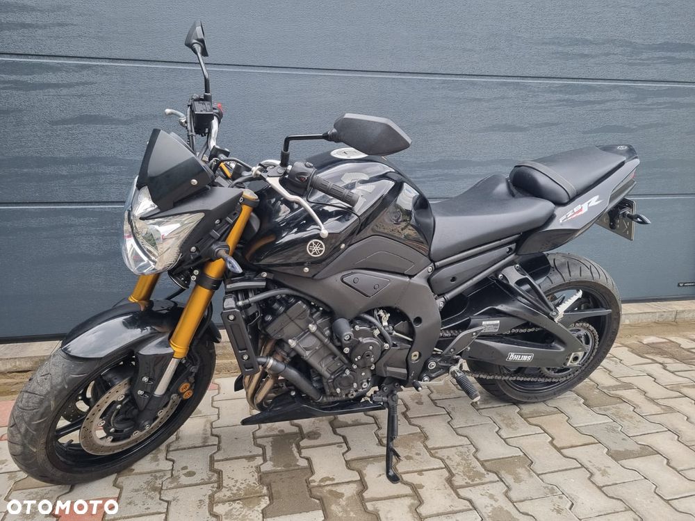 Yamaha FZ8 - 11