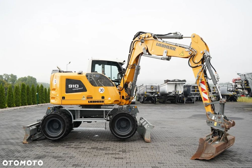 Liebherr 910 COMPACT LITRONIC  / KOPARKA KOŁOWA / KLIMATYZACJA / KAMERA  / 2020 ROK / PO KONTRAKCIE SERWISOWYM - 5