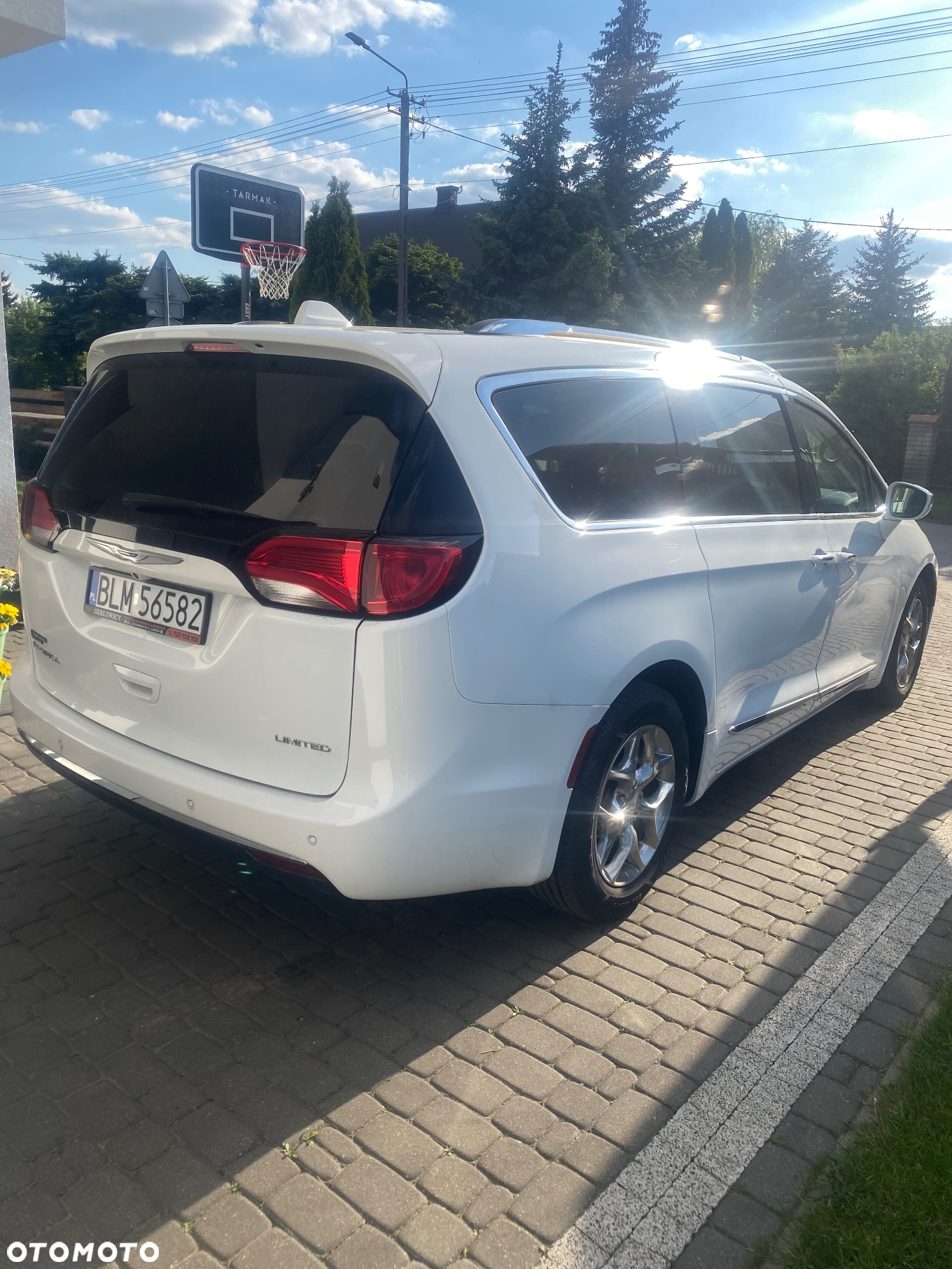 Chrysler Pacifica - 5